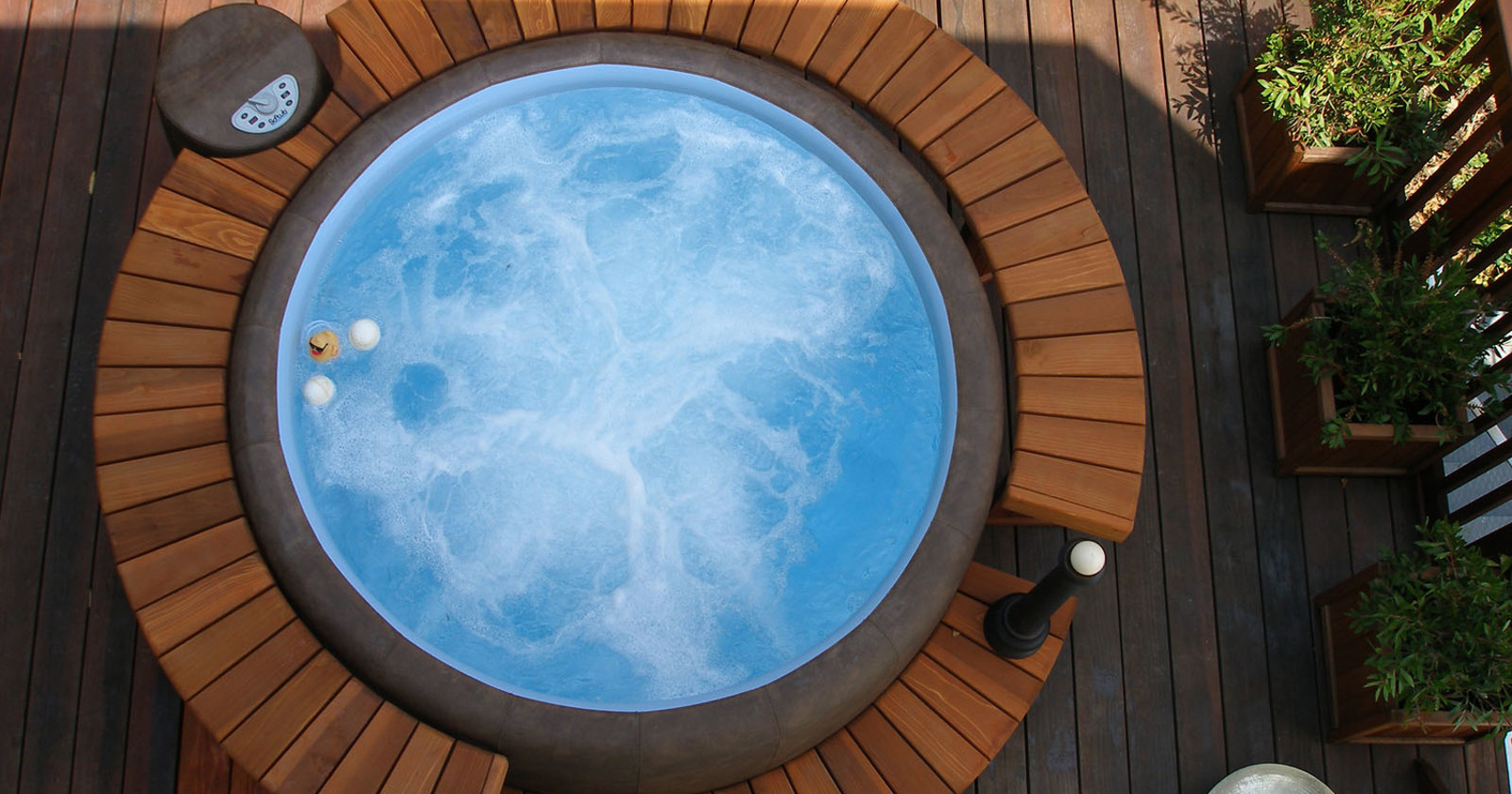 Softub masažna kad,