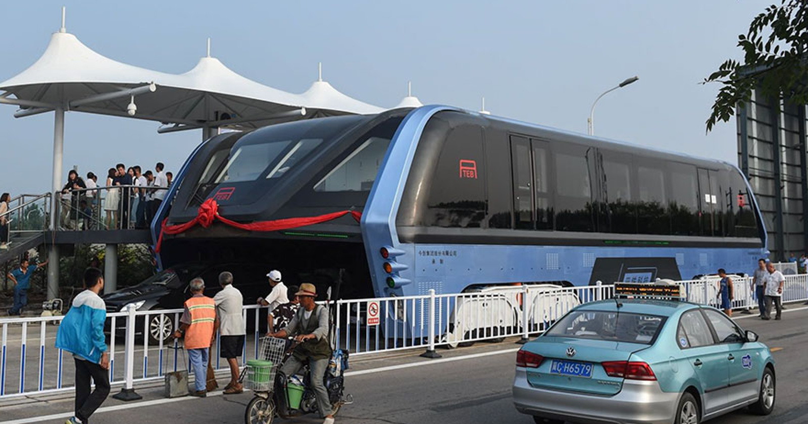 Transit Elevated Bus