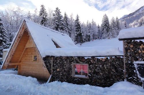 Kosobrin - idilična lesena brunarica v Kranjski gori 1487581820051
