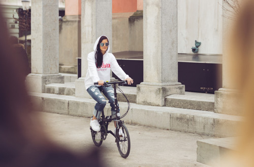 Modna zgodba 1490104637749