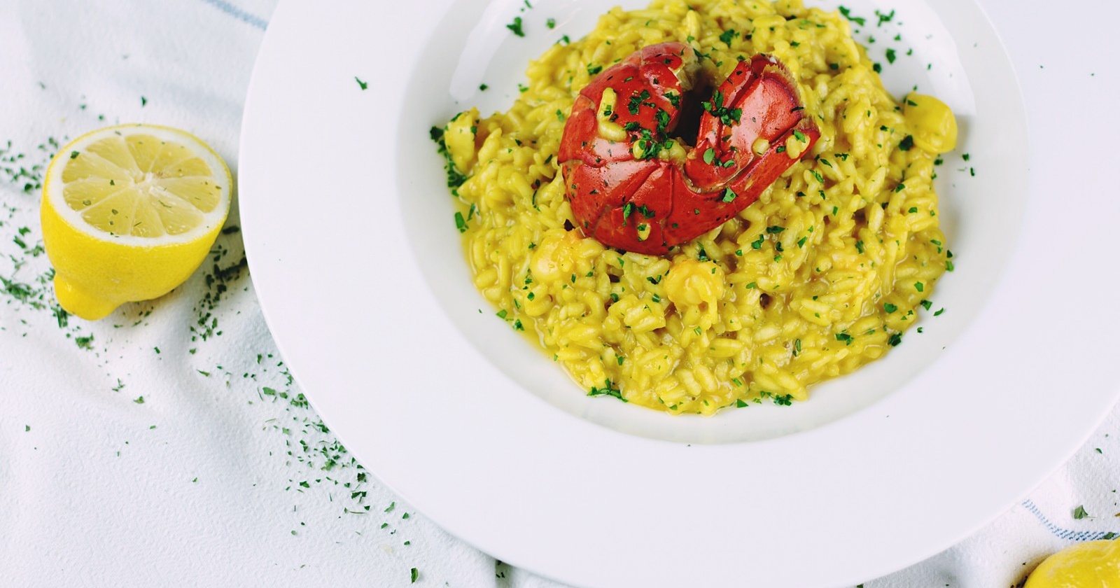 rižota s sušenimi paradižniki, rakci in parmezanom