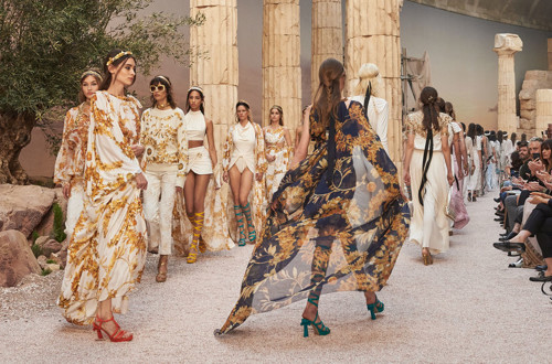 Chanel 1493976240427