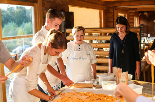 Kavalova kulinarična ustvarjalnica - testenine po babičinih receptih 1506682118966