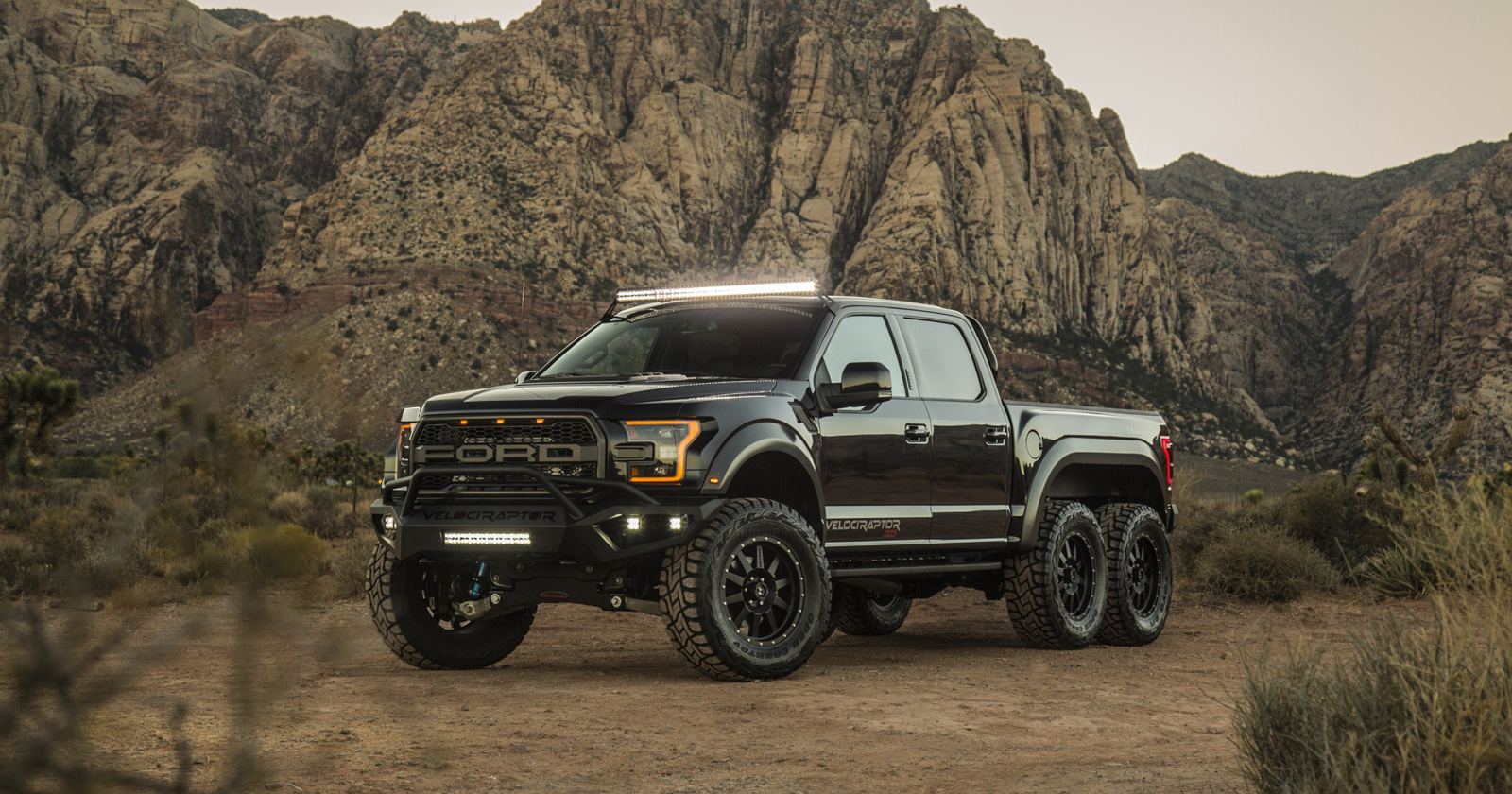 Ford F-150 Velociraptor
