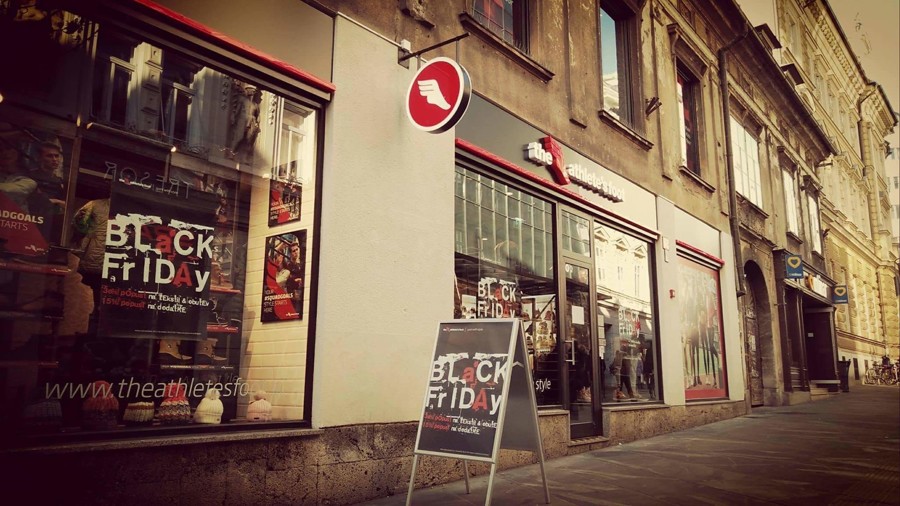 BLACK FRIDAY party v The Athlete's Foot