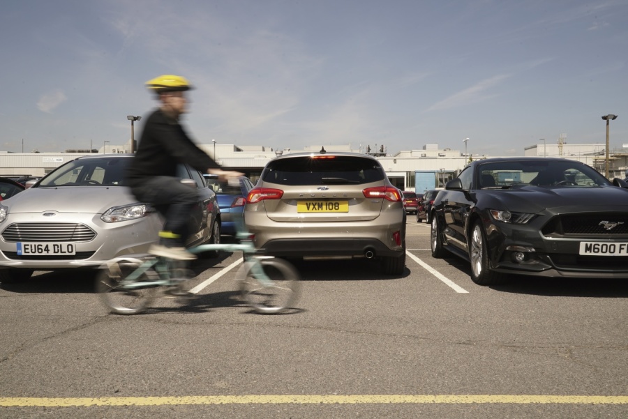 Ford vzvratna vožnja