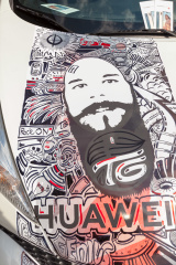 Bokun je ploden umetnik, ki slovi predvsem po portretih, nakitu, kozmetičnih in modnih ilustracijah ter slikah znanih osebnosti.