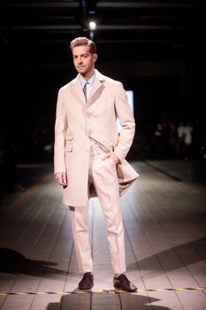 Boško Jakovljević, z modno znamko Martini Vesto.