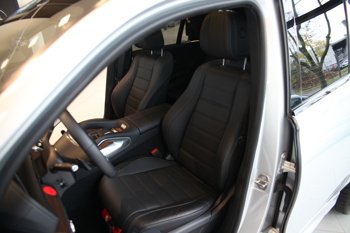 Novi Mercedes-Benz GLE je dinamičen in udobnejši na cesti obenem, tuj mu ni niti neutrjen teren.