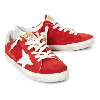 Ulični pobeg
Golden Goose Deluxe Brand v otroških supergah, ki so nepogrešljivi del uličnega igranja, združuje italijanski duh in britanski stil.
