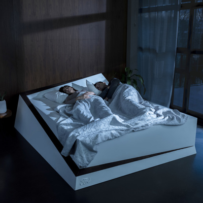 Pametna postelja za sebičneže v postelji