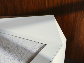 Ta tehnologija je bila navdih za ‘posteljo z ohranjanjem voznega pasu’, ki s tlačnimi senzorji zazna, da je ‘nekdo’ zašel s svoje strani postelje in ga s pomočjo vgrajenega transportnega traku vrne na ustrezno mesto.