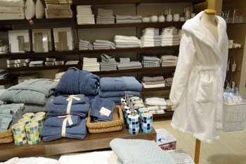 Coincasa v ljubljanski Nami.