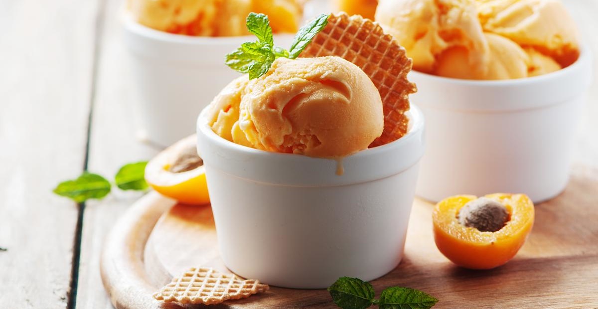 Marelični sladoled.