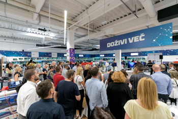 Prenovljena trgovina Big Bang v nakupovalnem središču Europark Maribor. 