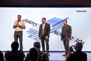 Foto1_slovenska predstavitev Samsung Galaxy Note10+ in Note10_predstavnike družbe Samsung v Sloveniji na današnji predstavitvi serije Samsung Galaxy Note10 pametnih telefonov (z leve proti desni: Bernard Purkart, Tomaž Semič in Primož Petelinšek).