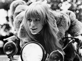 Marianne Faithfull, prizor iz filma The Girl on a Motorcycle (1968).