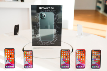 Apple iPhone 11, iPhone 11 Pro in Apple Watch