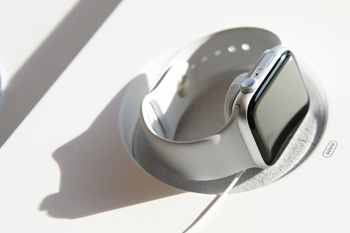 Apple iPhone 11, iPhone 11 Pro in Apple Watch