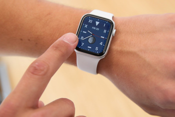 Apple iPhone 11, iPhone 11 Pro in Apple Watch
