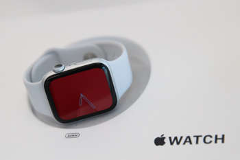 Apple iPhone 11, iPhone 11 Pro in Apple Watch