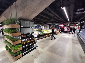 Maxi gourmet market.