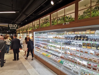 Maxi gourmet market.