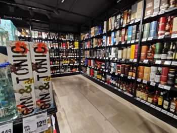 Maxi gourmet market.