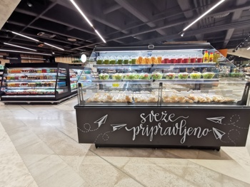 Maxi gourmet market.