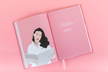 Planer Lepa Afna.
Cena: 22 evrov.
lepaafna.si