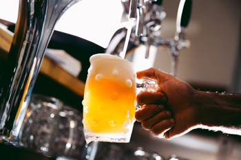 Vrček Zelenea zlata, Oskar Kogoj.