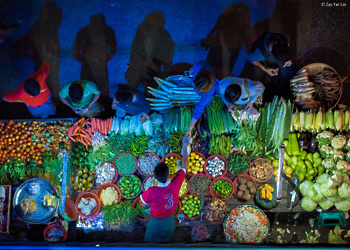 Vegetable Stall ( Stojnica z zelenjavo); Kategorija: Winterbotham Darby Food for Sale, Fotograf: Zay Yar Lin