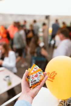 »shot of the year« rum kokos kroglic z okusom pomaranče