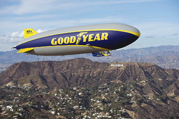V zadnjih letih trije Goodyear Blimpi v ZDA pokrivajo kar 200 dogodkov letno.