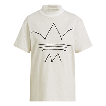 adidas TEE - Ženska kratka majica je izdelana v klasičnem kroju s posebnim adidasovim potiskom na sprednji strani. Majica je primerna za šport ali prosti čas. Brez težav jo oblečete tudi k svojemu najljubšemu jeansu. Elegantna in preprosta majica se lepo poda vsaki ženski postavi. Cena (v akciji): 23,99 evra.