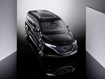 Mercedes-Benz Vans tako že znan recept razreda V prenaša v kompaktnejšo obliko in v segment majhnih kombijev.