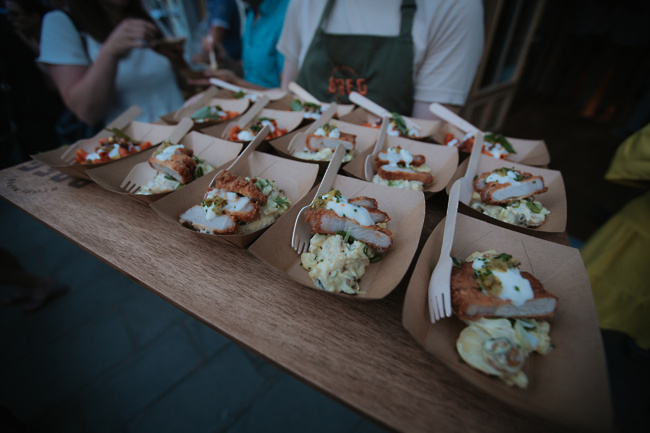 Kotlet krškopoljca po dunajsko in krompirjeva solata.