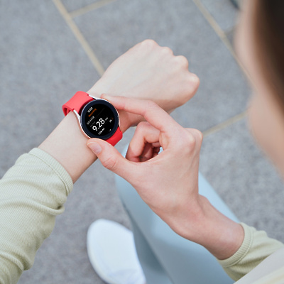 005lifestylegalaxywatch4pinkgold