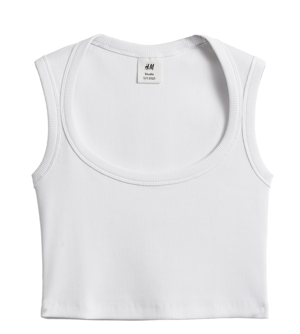 Dramatičnost in glamur v kolekciji H&M Studio pomlad/poletje 2023