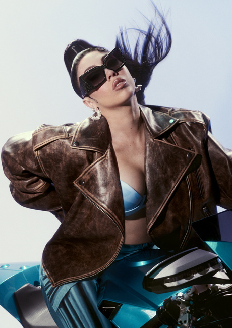 Dramatičnost in glamur v kolekciji H&M Studio pomlad/poletje 2023