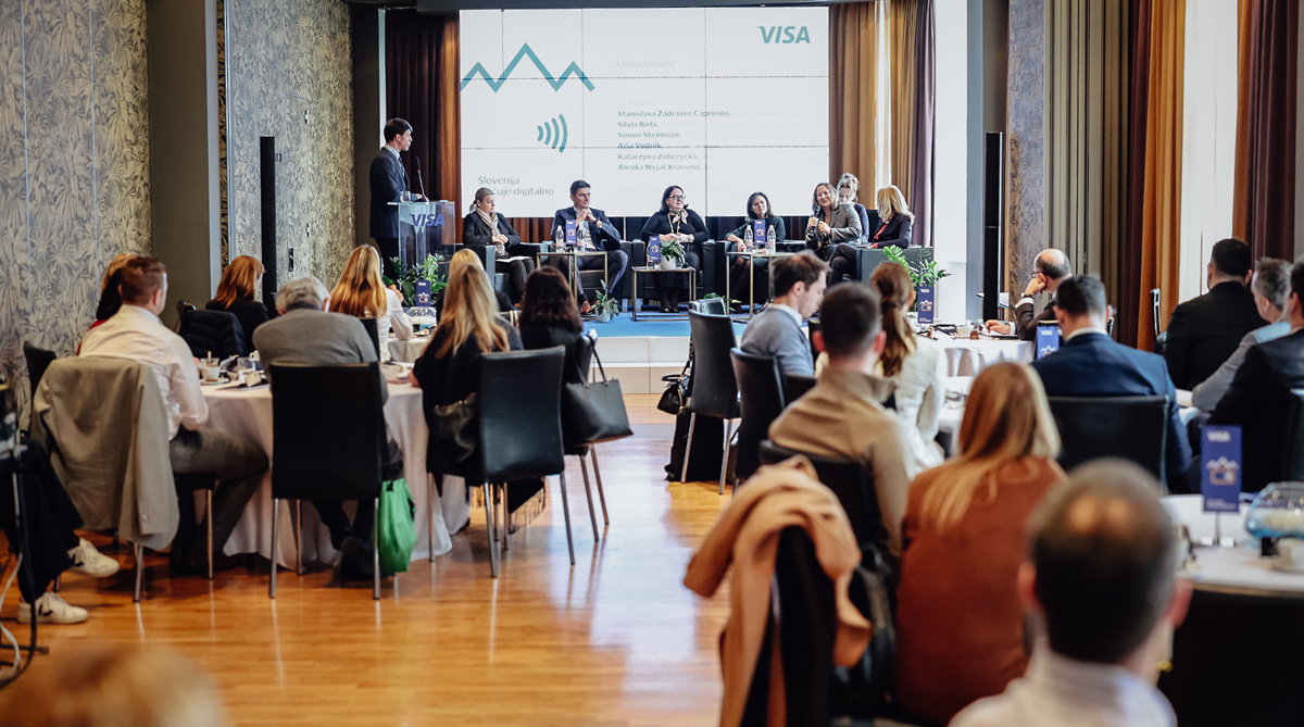 foto3današnji-udeleženci-visa-slovenija-plačuje-digitalno-okrogle-mize-
