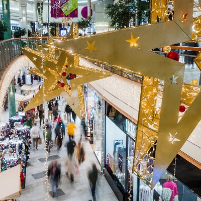 praznično-okrašene-nakupovalne-ulice-fotoarhiv-europark