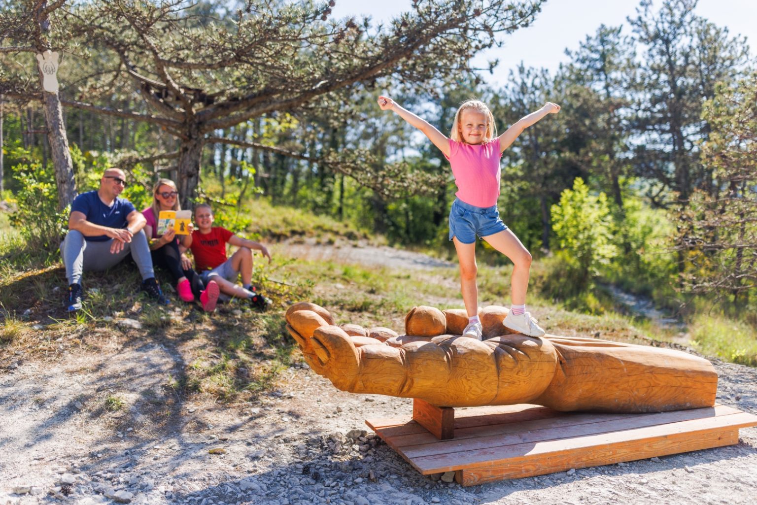 Poletni tečaji in počitniško varstvo za otroke